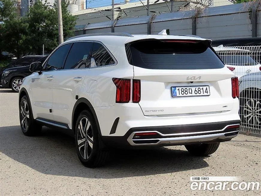 Kia Sorento — фото 8