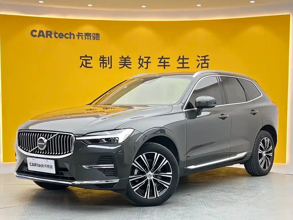 Volvo XC60 — фото 1