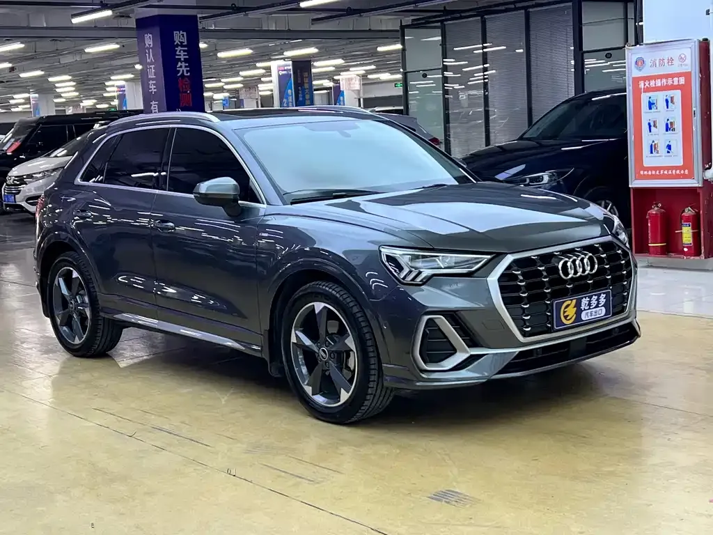 Audi Q3 — фото 3