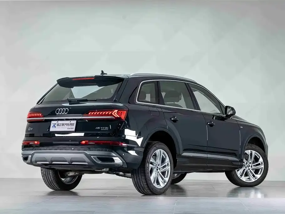 Audi Q7 — фото 4