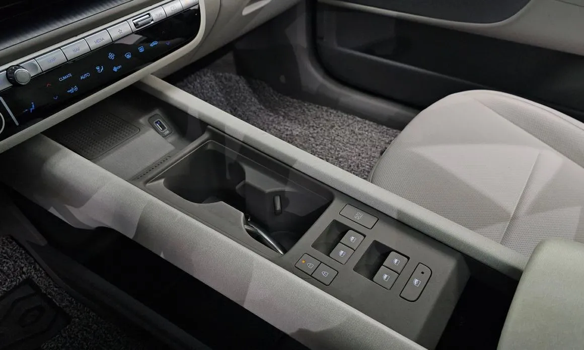 Hyundai Ioniq6 2023 из KR, фото 10