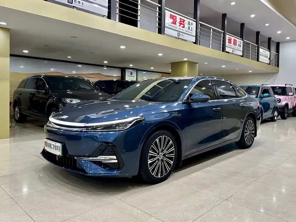 Geely Galaxy A7 — фото 1