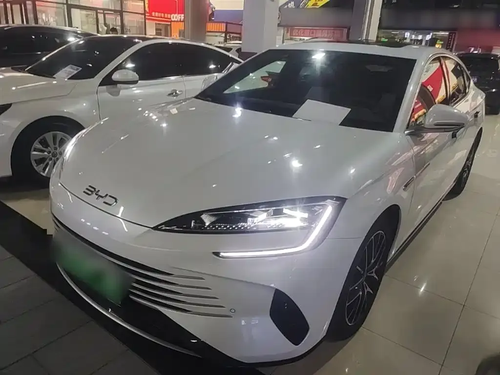 BYD Seal — фото 1
