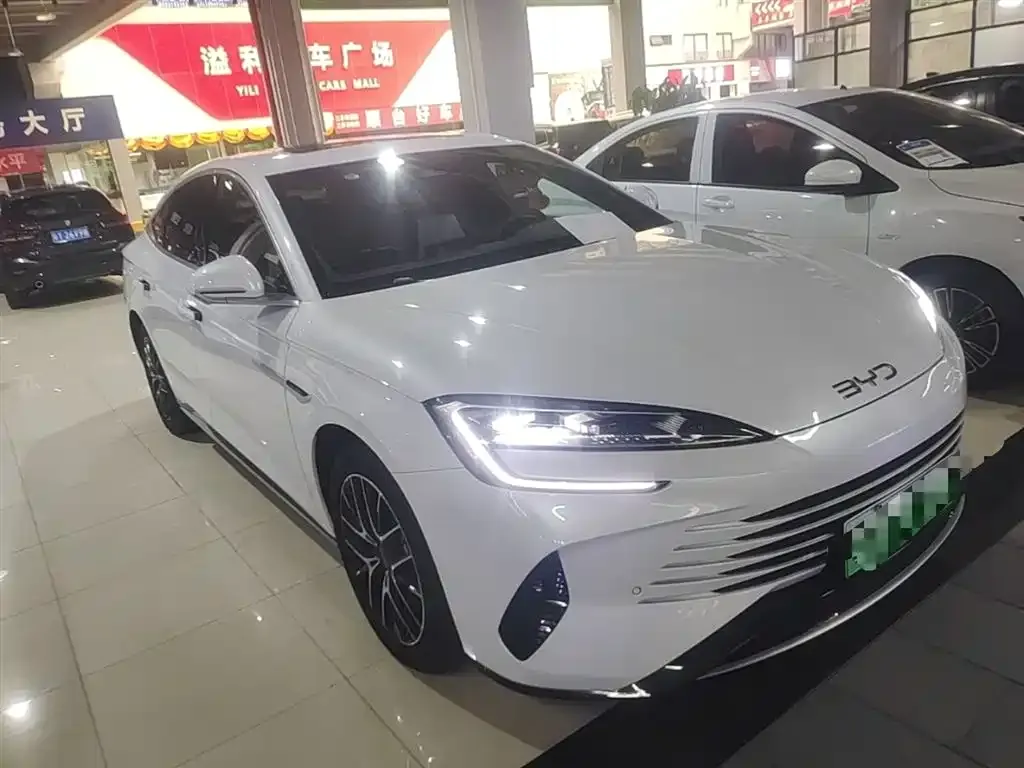 BYD Seal — фото 9