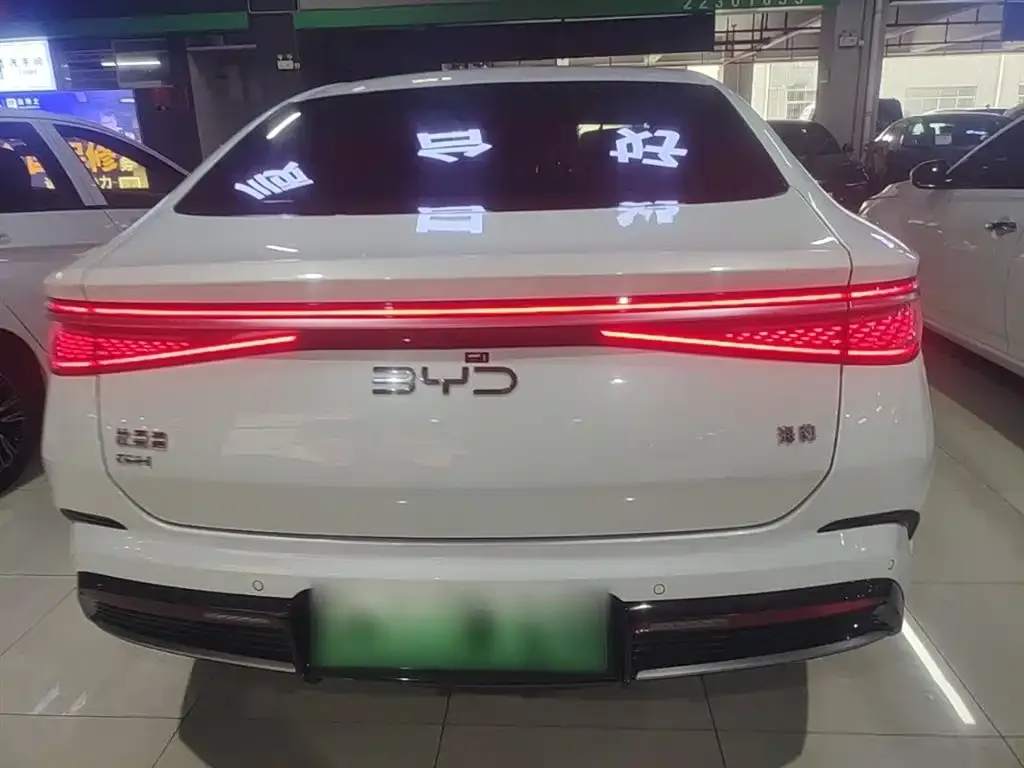 BYD Seal — фото 5