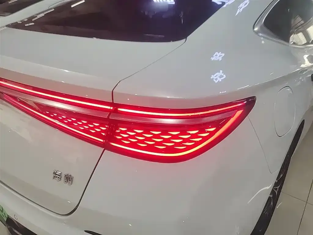 BYD Seal — фото 6