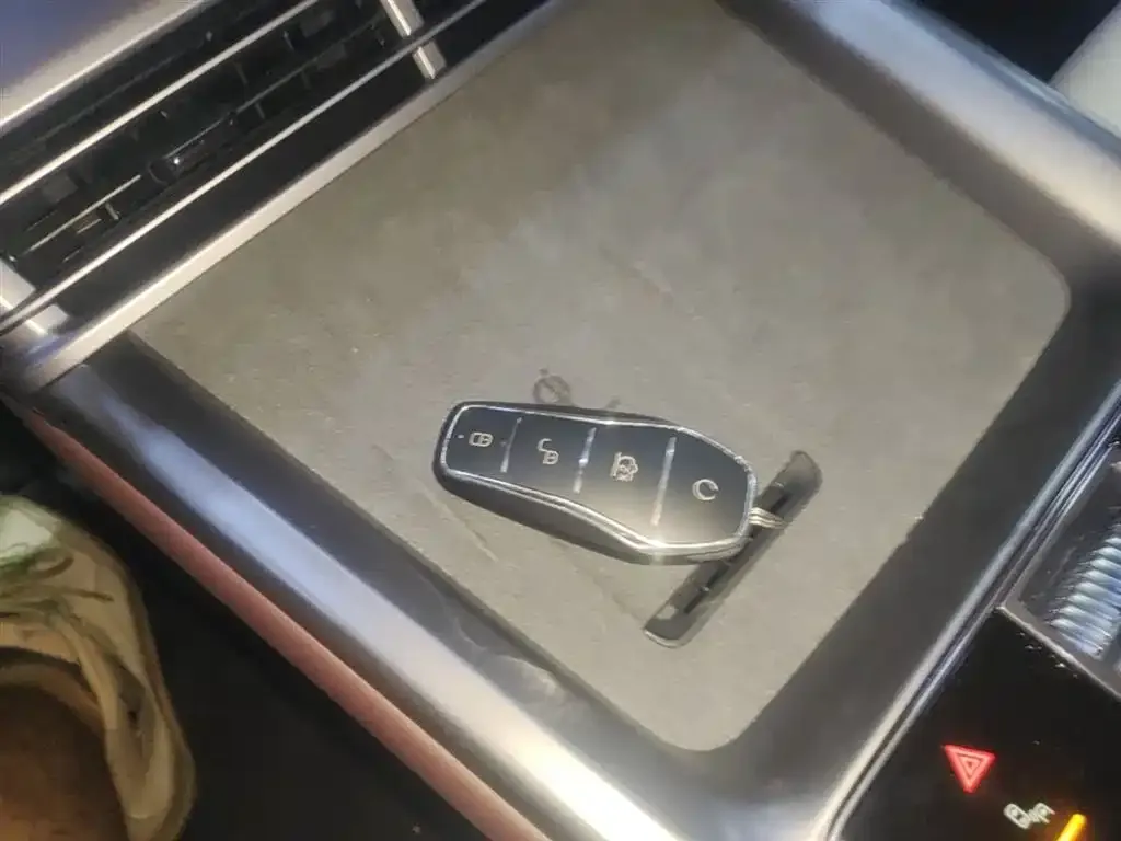 BYD Seal — фото 2