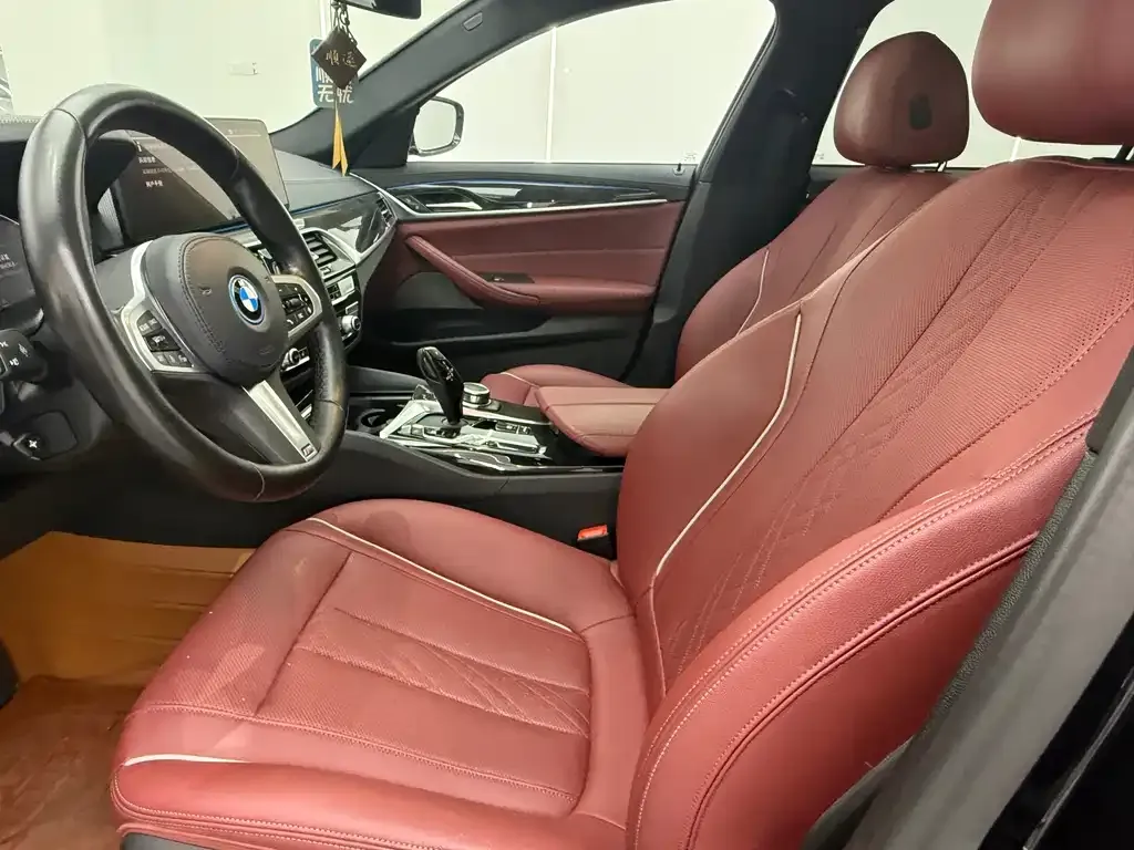 BMW 5 Series New Energy — фото 8