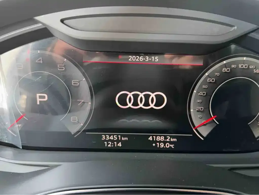 Audi A6L — фото 9