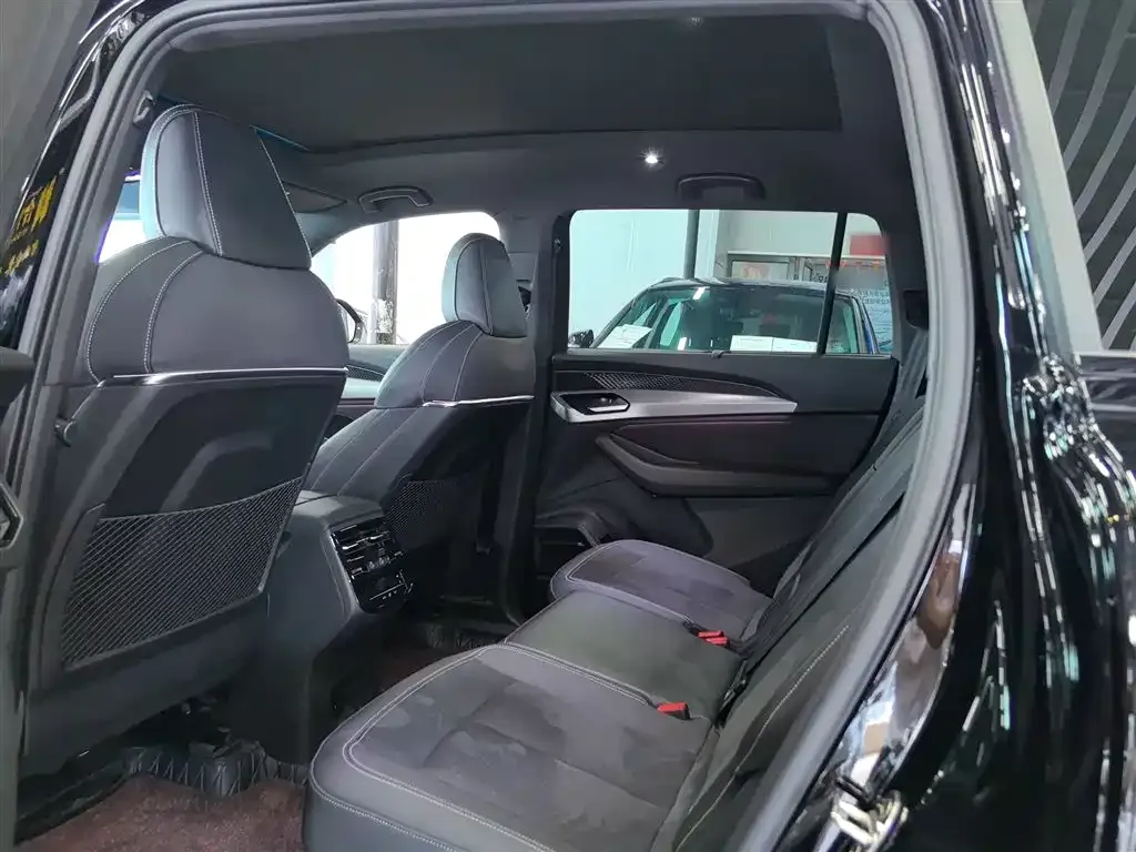 Audi Q6 2023 из CN, фото 2