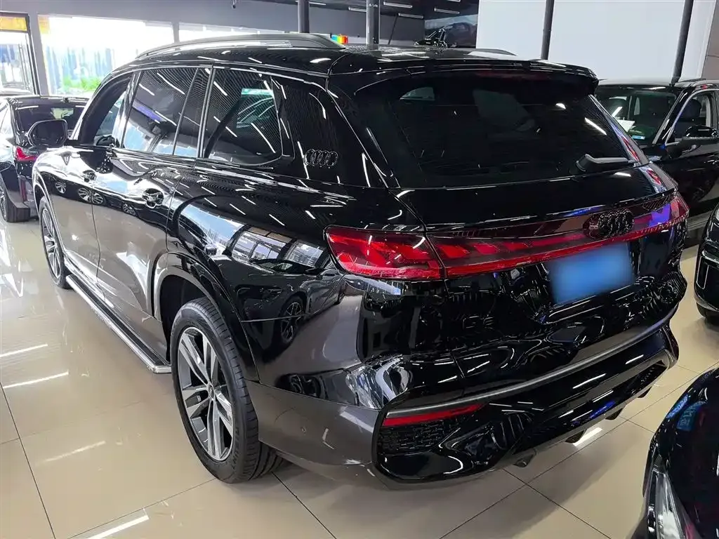 Audi Q6 2023 из CN, фото 9