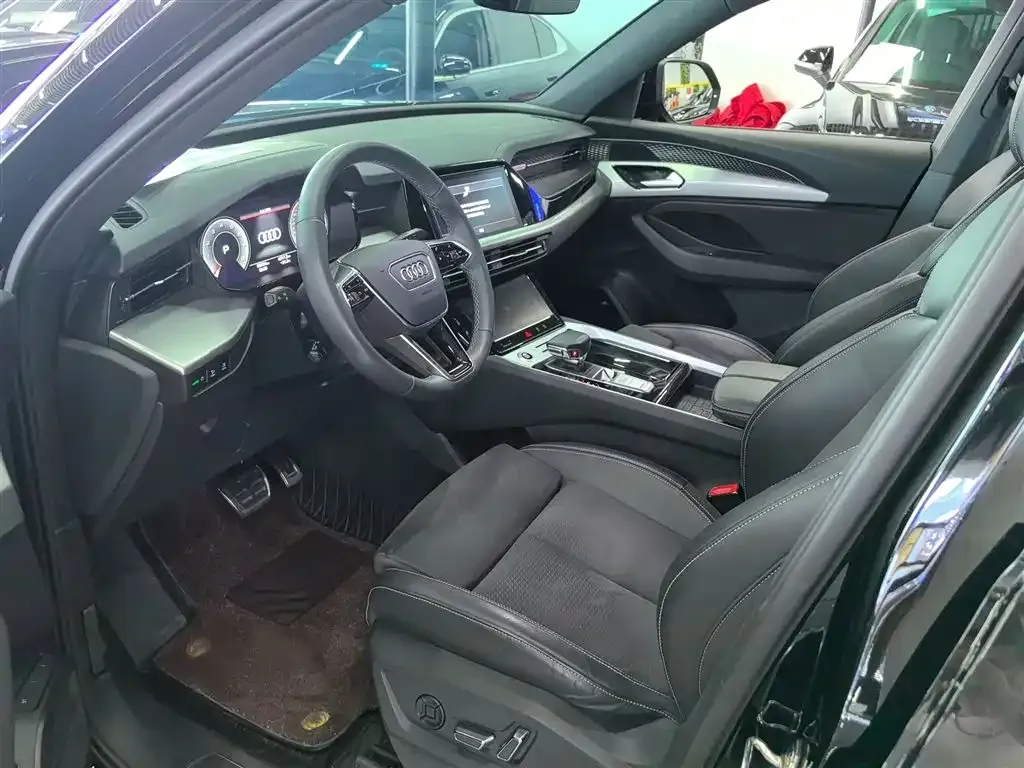 Audi Q6 2023 из CN, фото 8