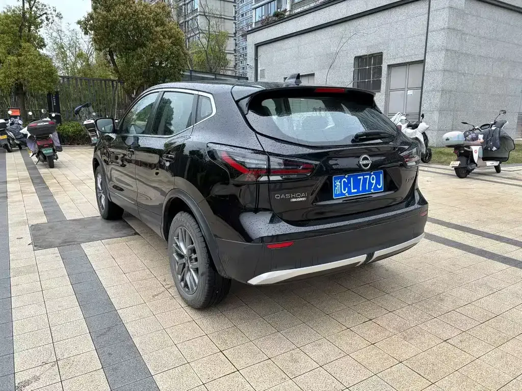 Nissan Qashqai — фото 5