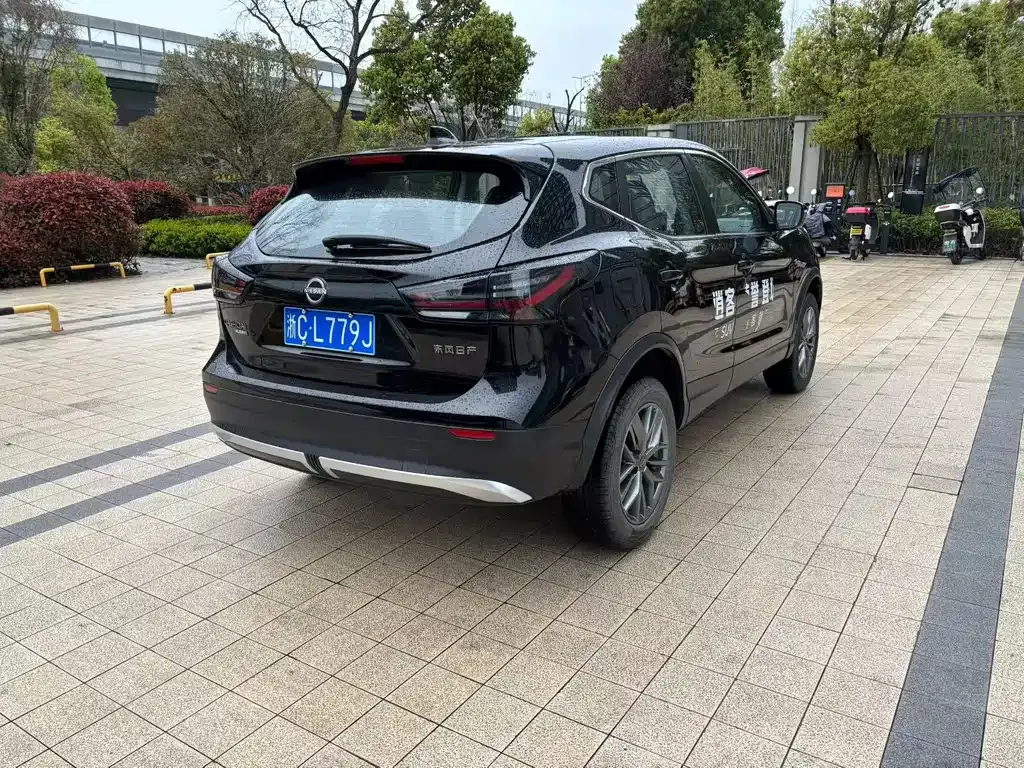 Nissan Qashqai — фото 9