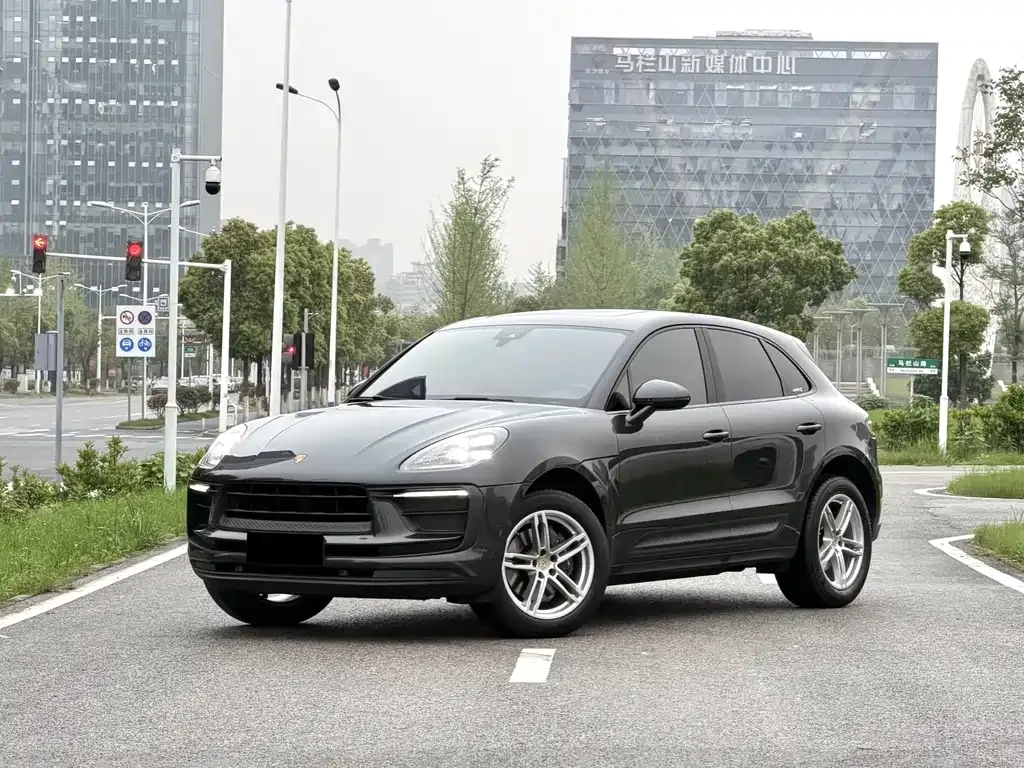 Porsche Macan — фото 1
