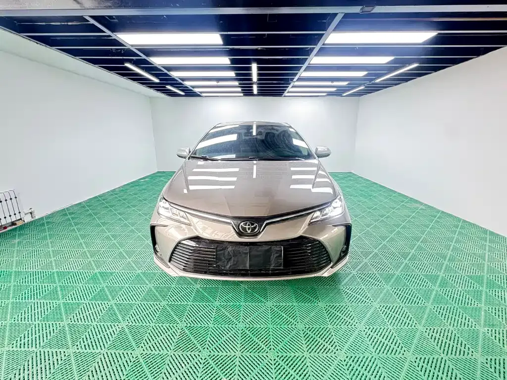 Toyota Corolla — фото 6