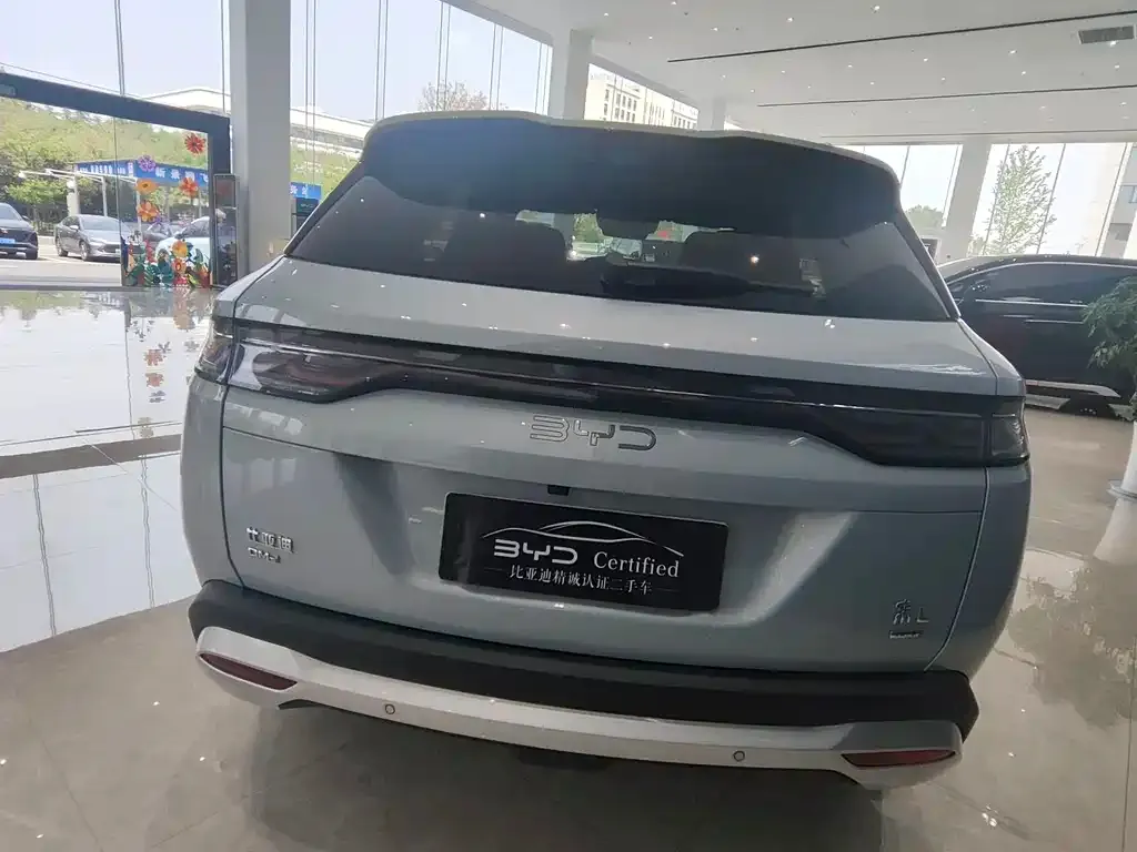 BYD L DM-i — фото 8