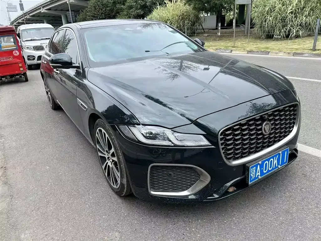 Jaguar XFL — фото 6