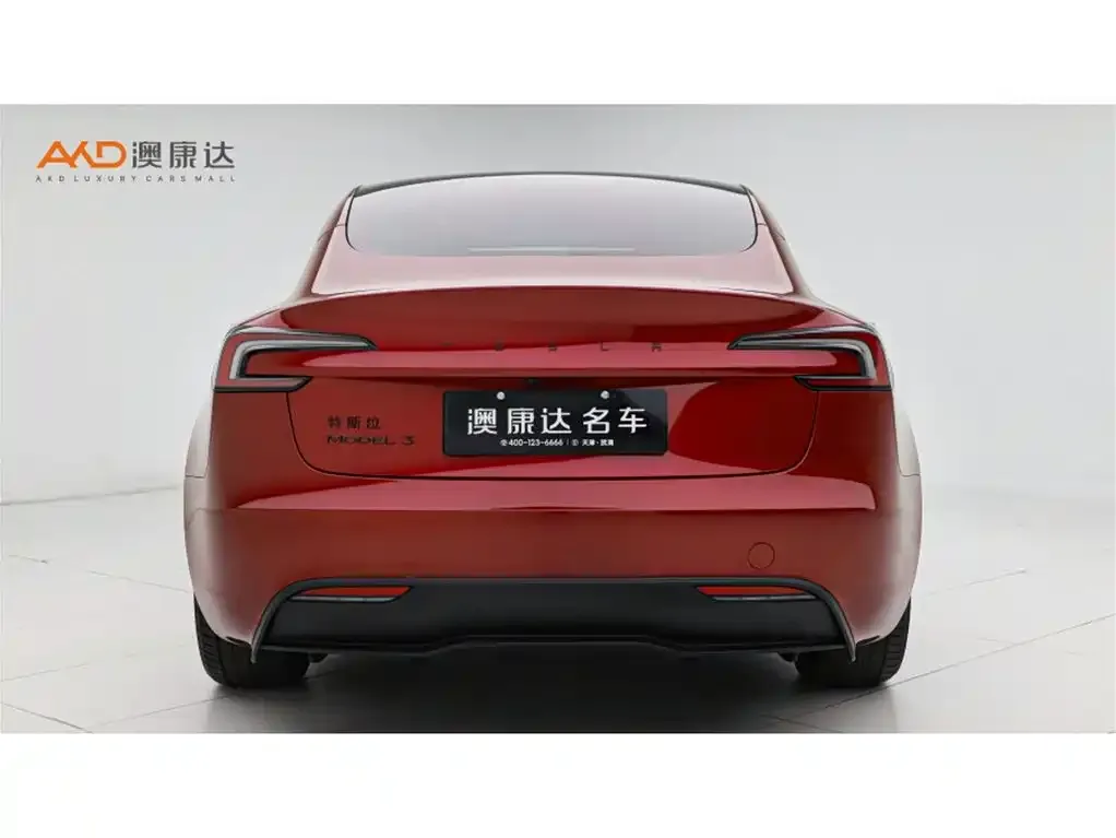 Tesla Model 3 — фото 2