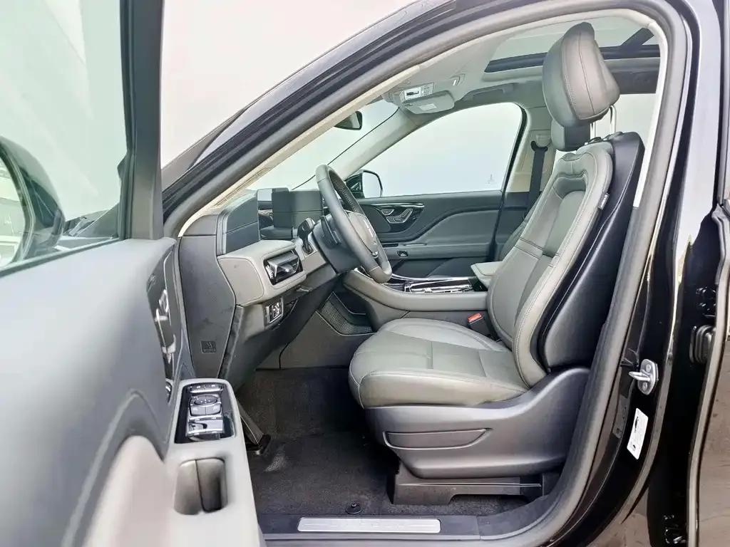 Lincoln Aviator 2025 из CN, фото 4