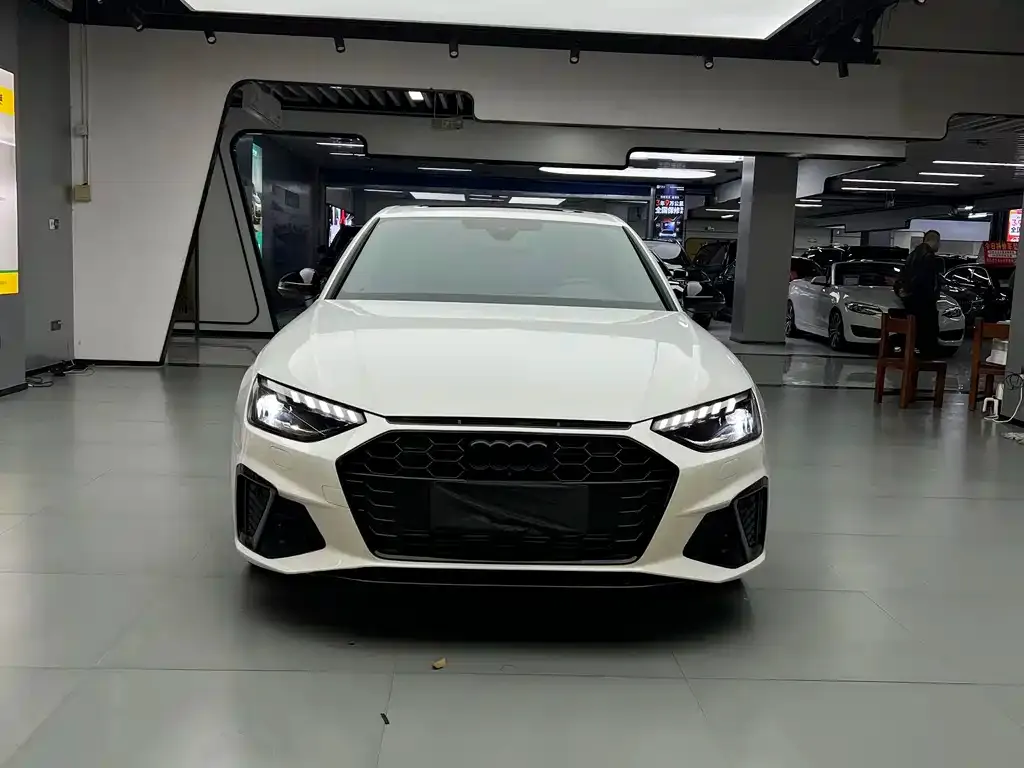 Audi A4L 2024 из CN, фото 3