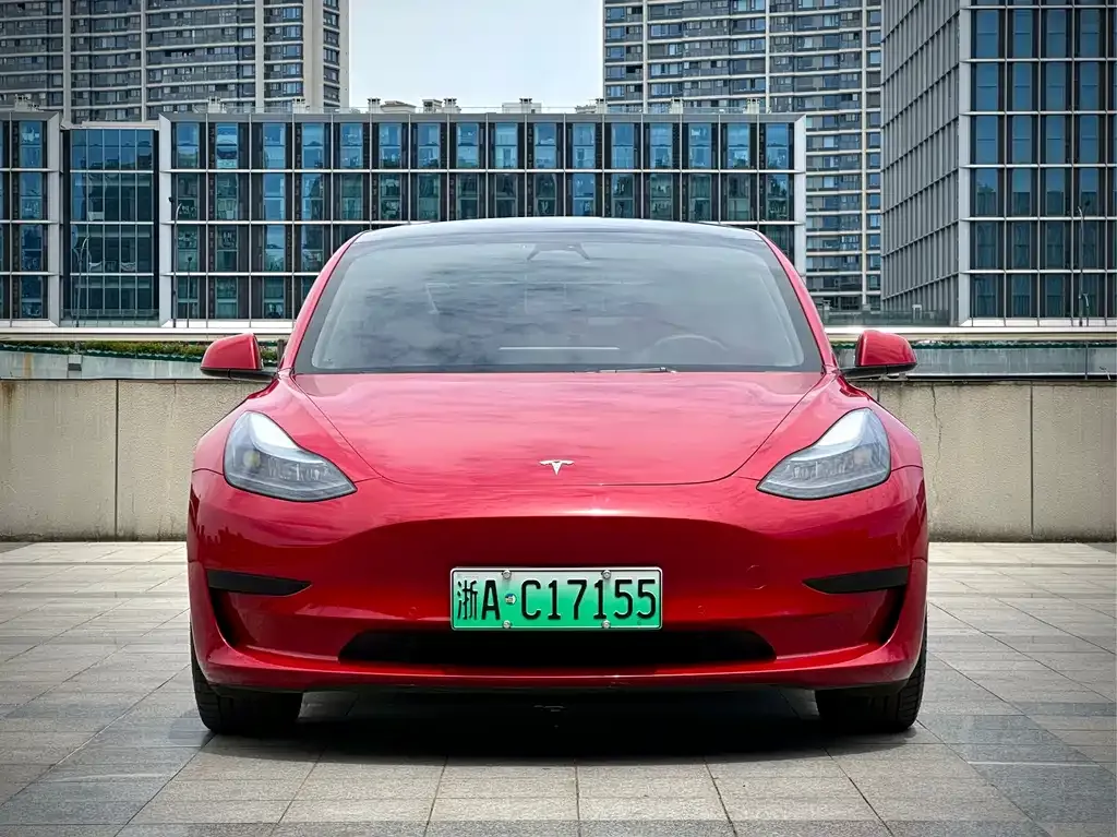 Tesla Model 3 — фото 6