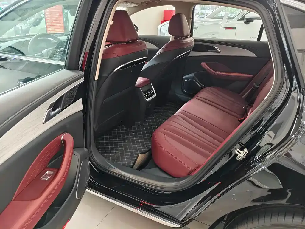 Hongqi H5 PHEV 2026 из CN, фото 9