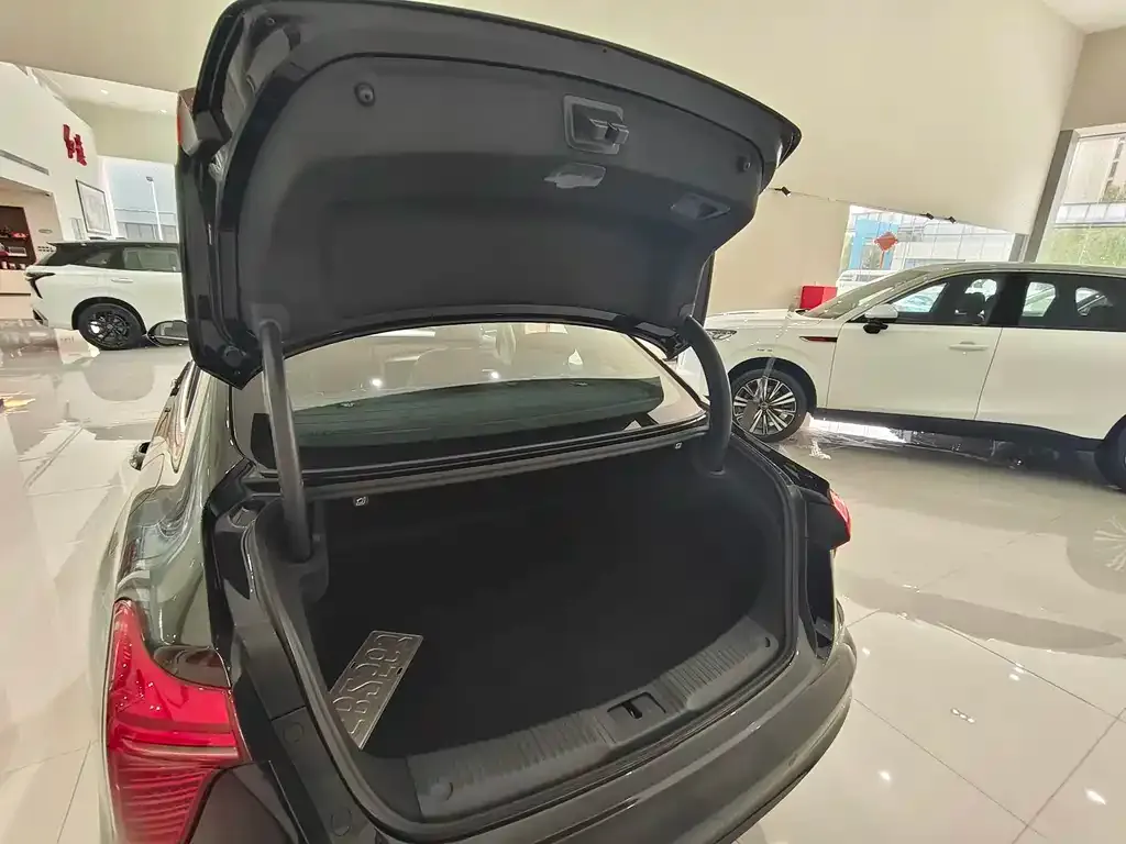 Hongqi H5 PHEV 2026 из CN, фото 4