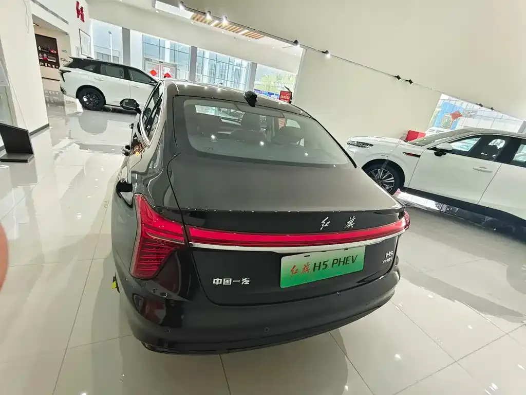 Hongqi H5 PHEV 2026 из CN, фото 6