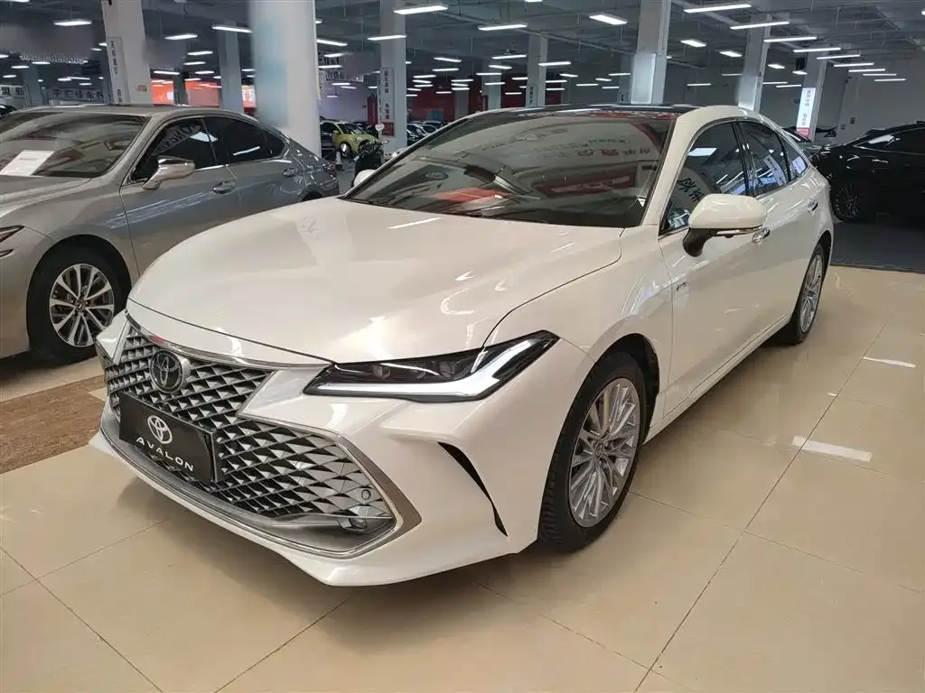 Toyota Avalon — фото 10