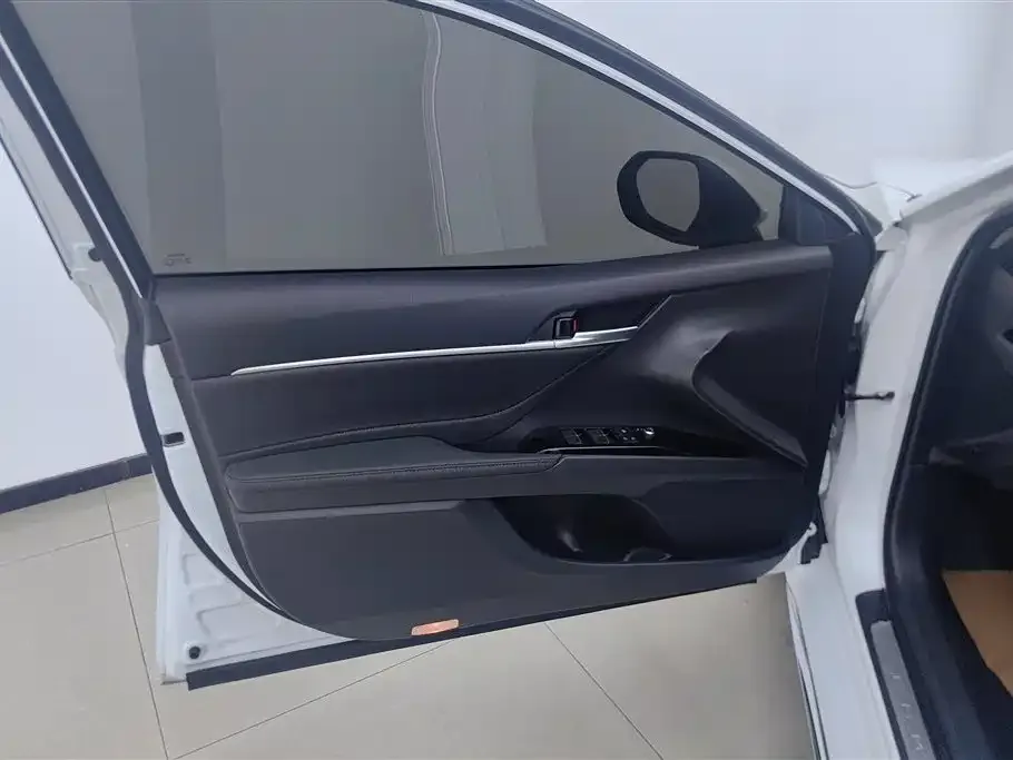 Toyota Camry 2024 из CN, фото 4