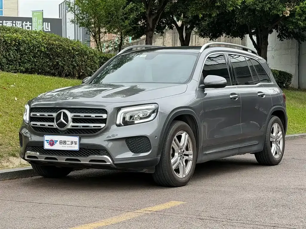 Mercedes-Benz GLB — фото 1
