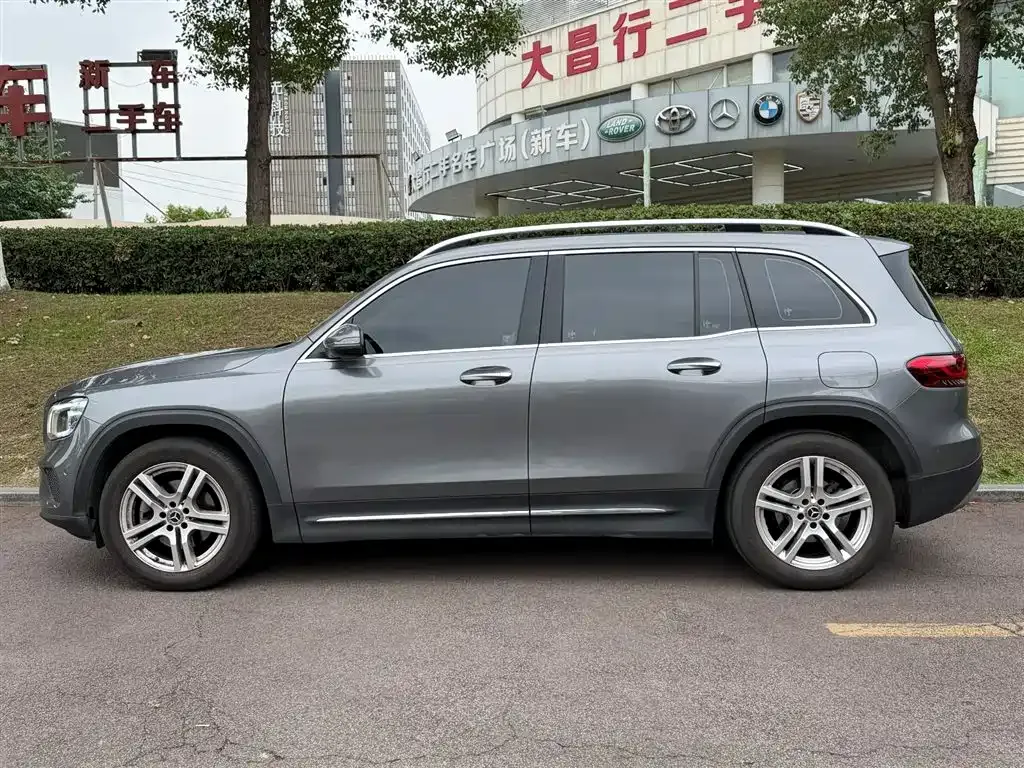 Mercedes-Benz GLB — фото 10