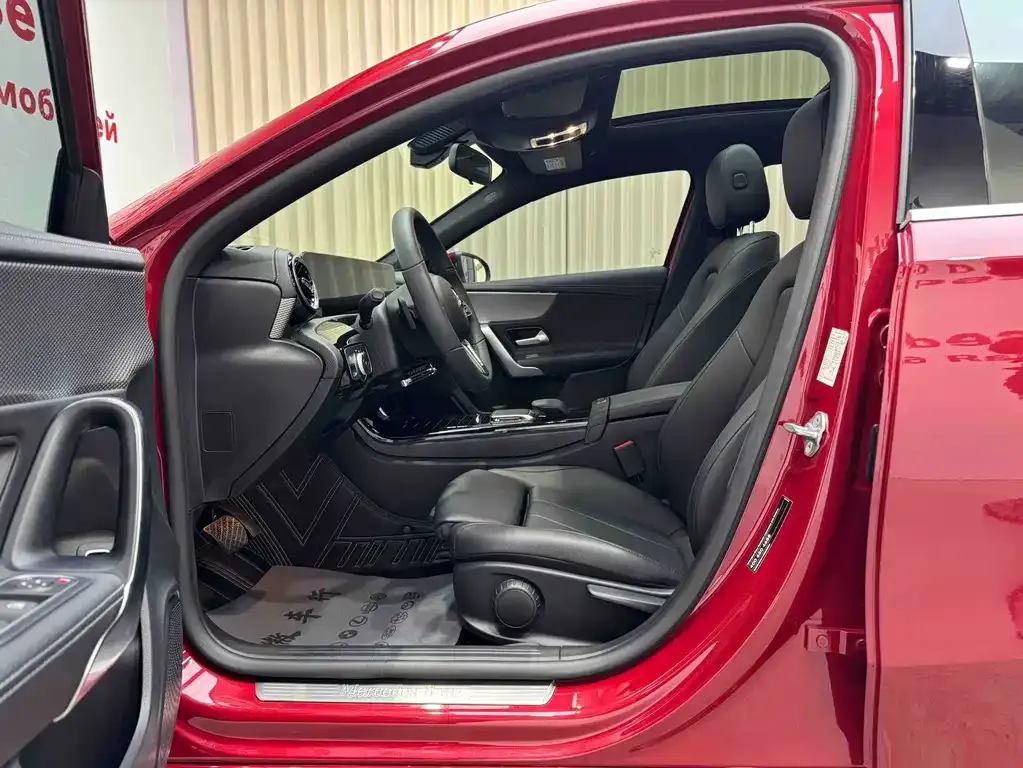 Mercedes-Benz A-Class — фото 10