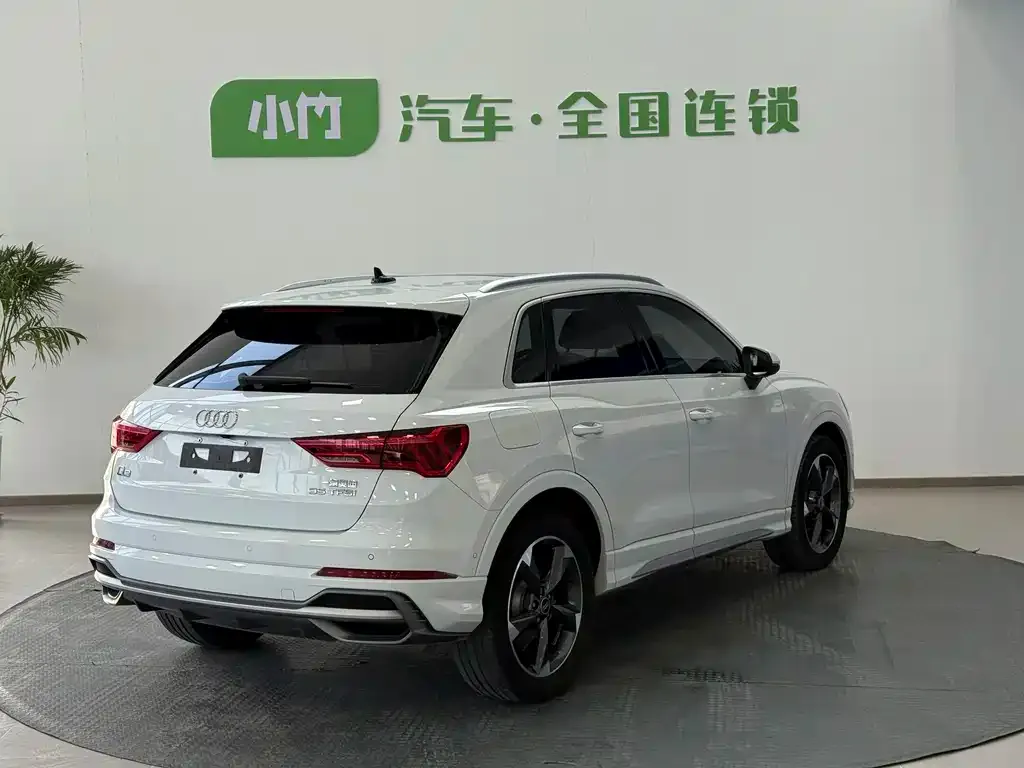 Audi Q3 — фото 10