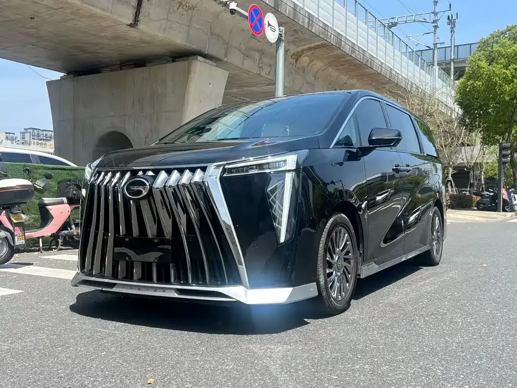 GAC Motor Trumpchi M8 — фото 1