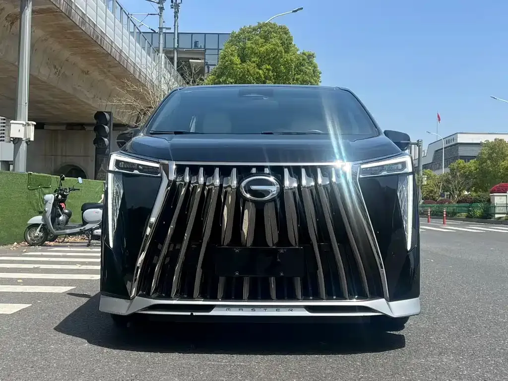 GAC Motor Trumpchi M8 — фото 2