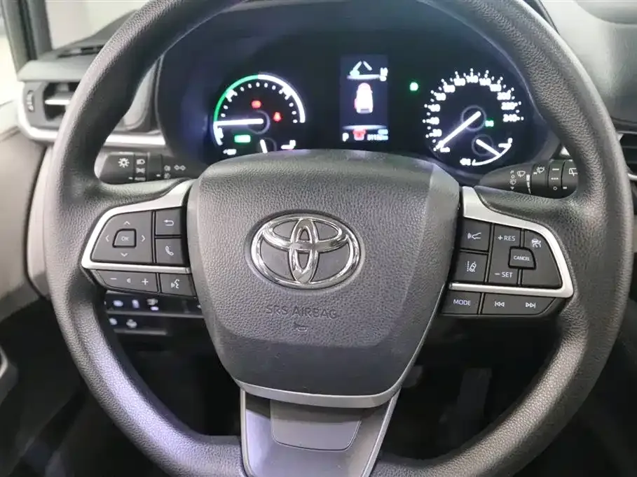 Toyota Granvia 2023 из CN, фото 10