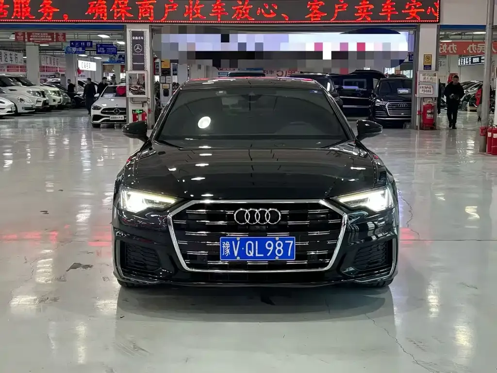 Audi A6L — фото 2