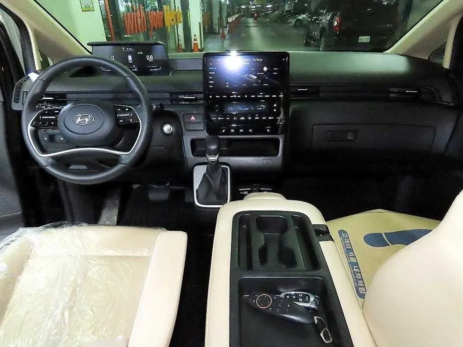 Hyundai Staria 2023 из KR, фото 10