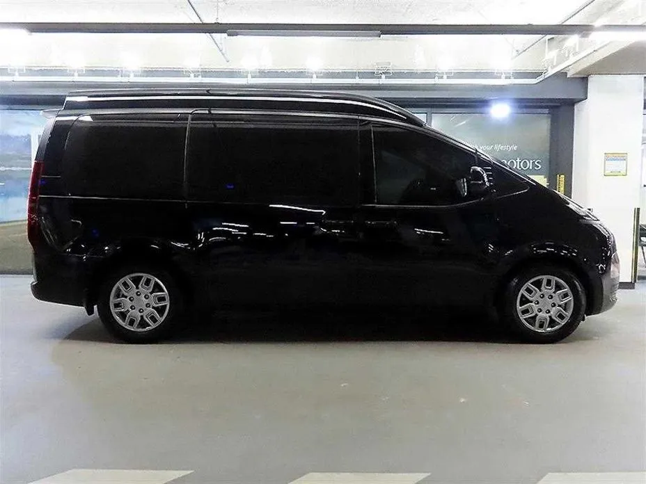 Hyundai Staria 2023 из KR, фото 4