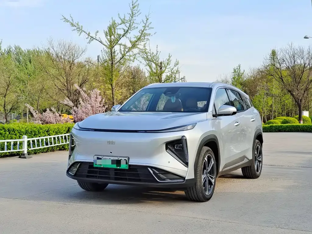 Geely Galaxy L7 — фото 1