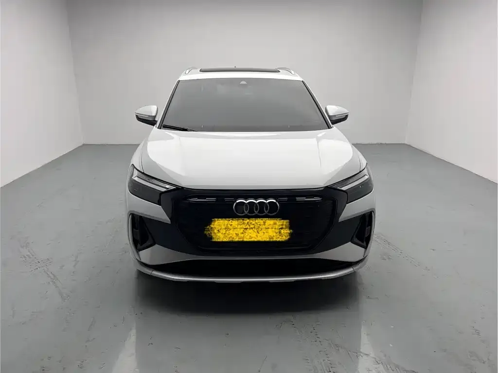 Audi Q4 e-tron — фото 10