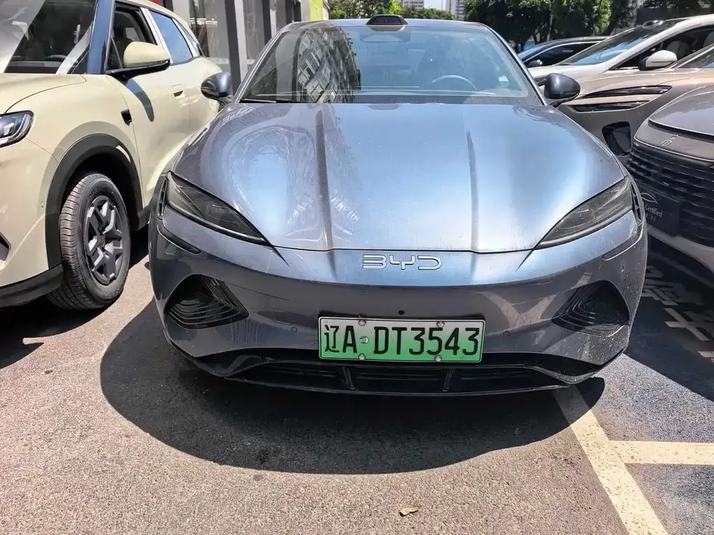 BYD Seal — фото 6