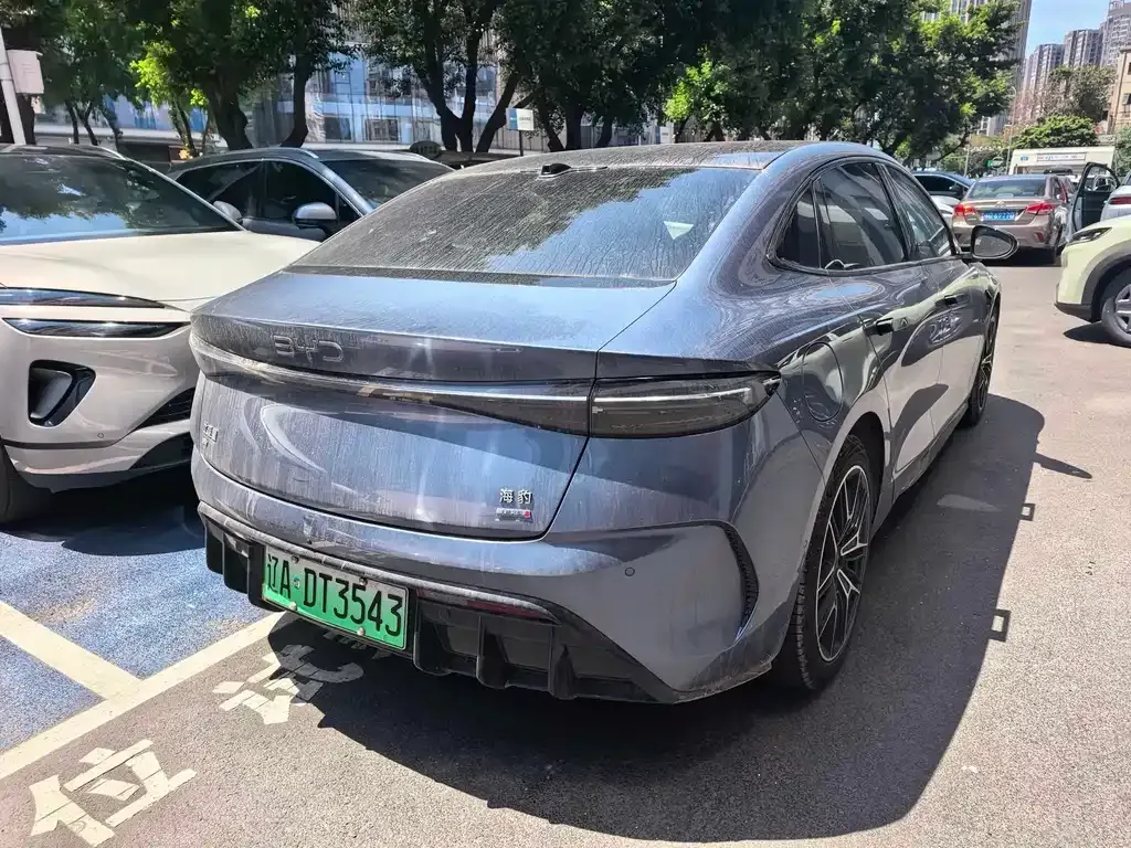 BYD Seal — фото 9