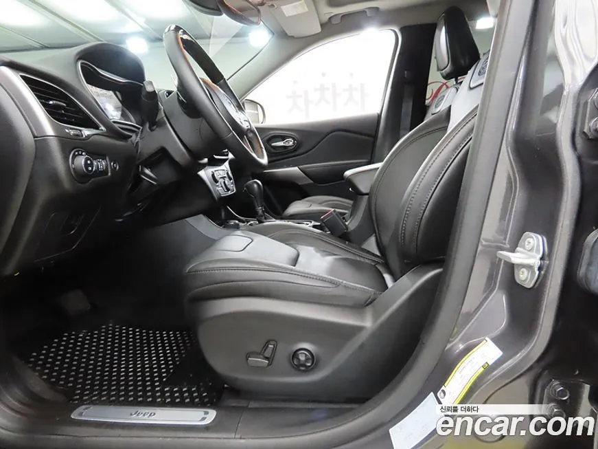 Jeep Cherokee 2021 из KR, фото 7