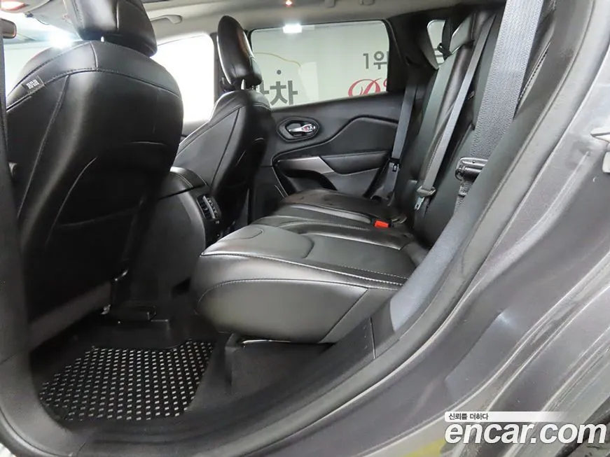 Jeep Cherokee 2021 из KR, фото 4