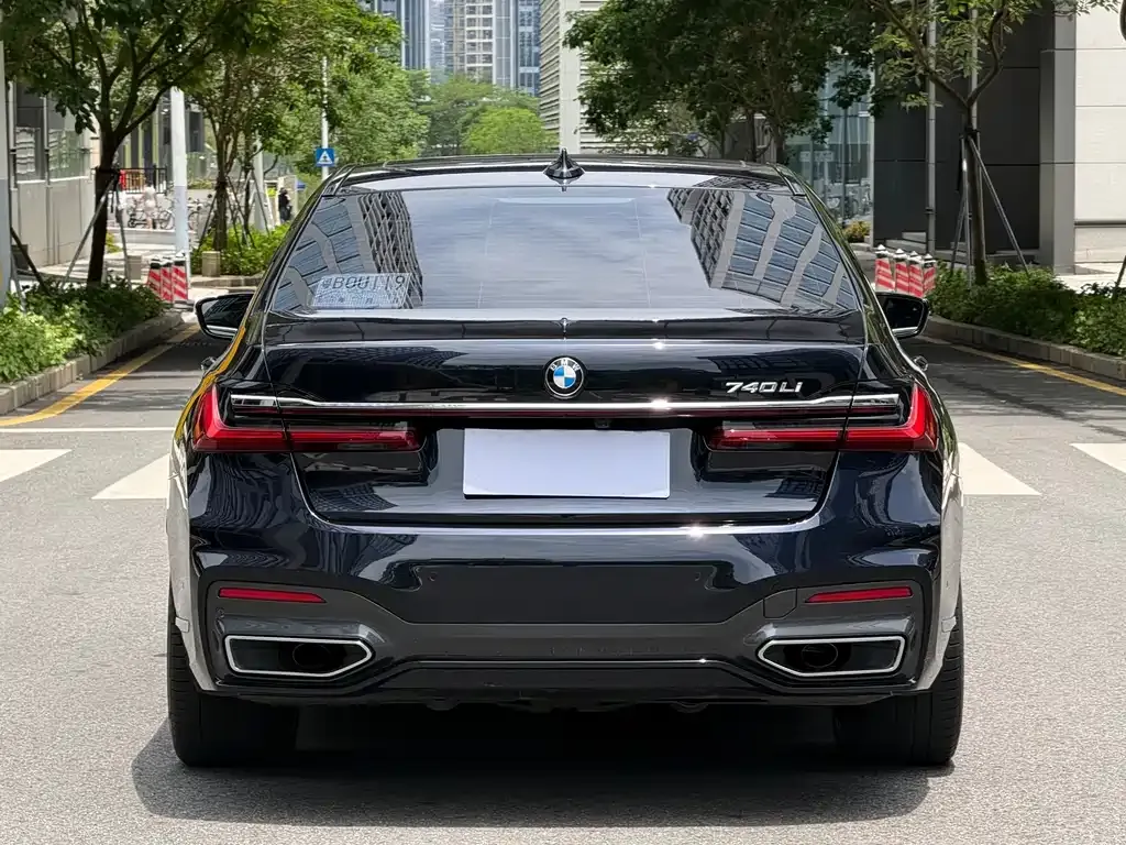 BMW 7 Series 2021 из CN, фото 4