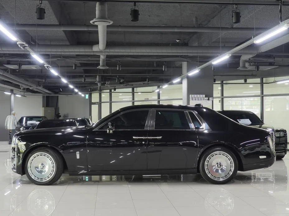 Rolls-Royce Phantom 2021 из KR, фото 4