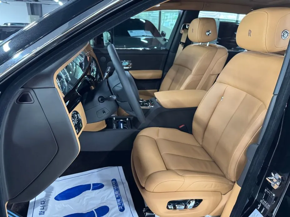 Rolls-Royce Phantom 2021 из KR, фото 5